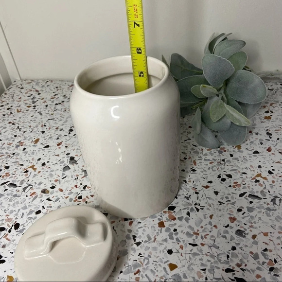 RAE DUNN TEA Ceramic Canister Storage With Lid Artisan Collection NEW 2018 RARE - Picture 12 of 12